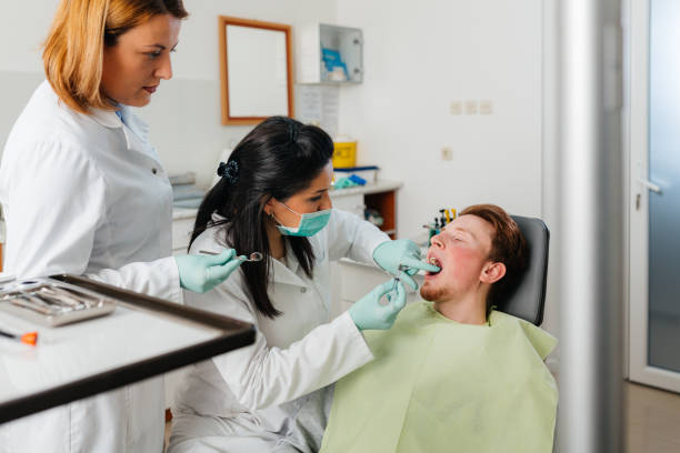 Best Emergency Treatment for Oral Infections in Loma Ri, CA